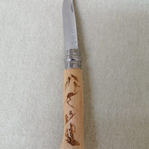 Opinel en hêtre numéro 8